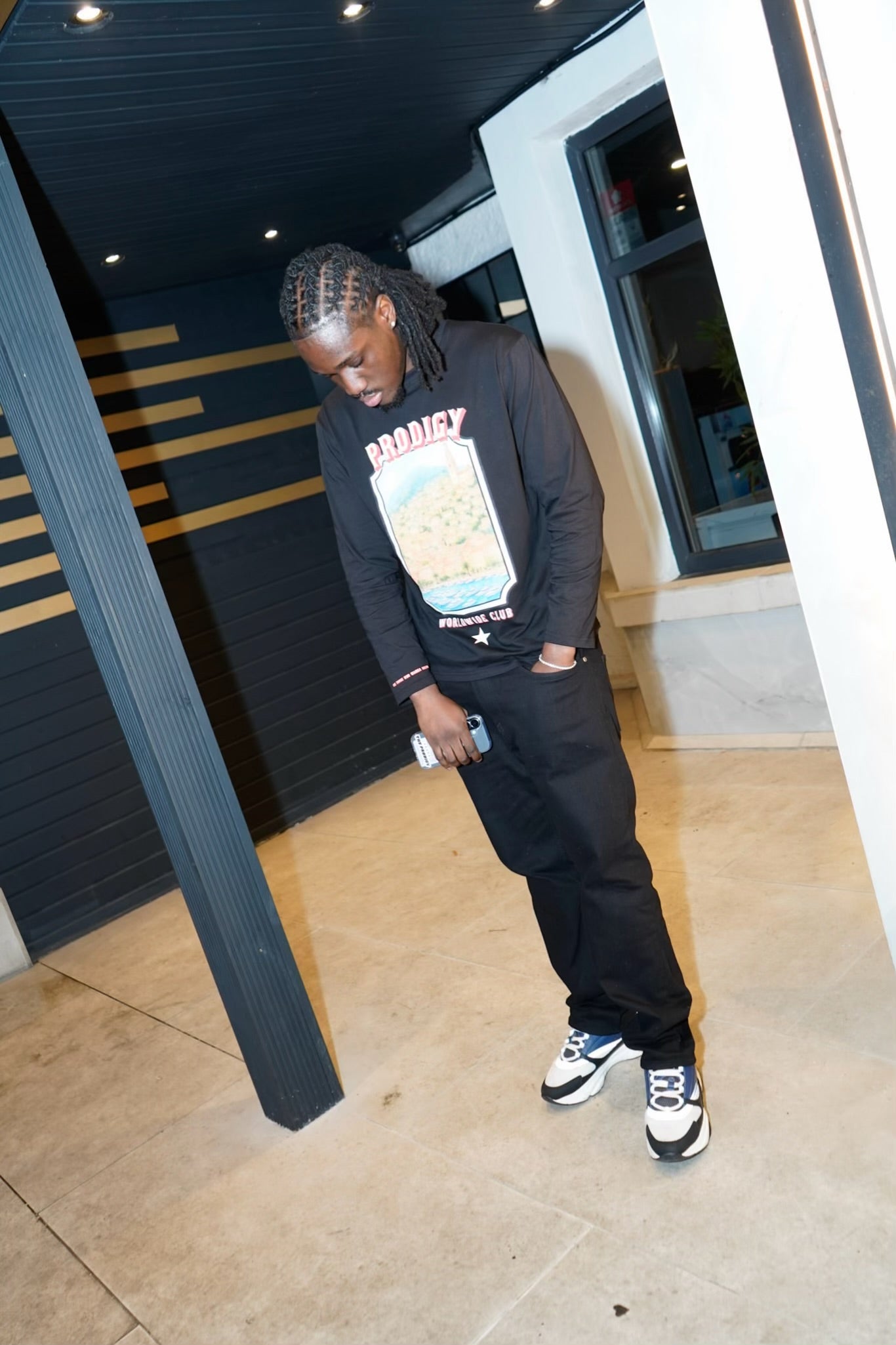 “VUE DU MONDE” LS Black